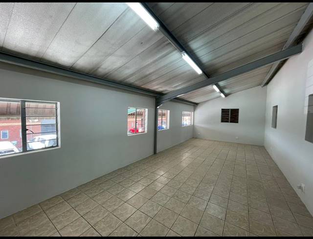 INDUSTRIAL PROPERTY TO RENT IN HENNOPSPARK